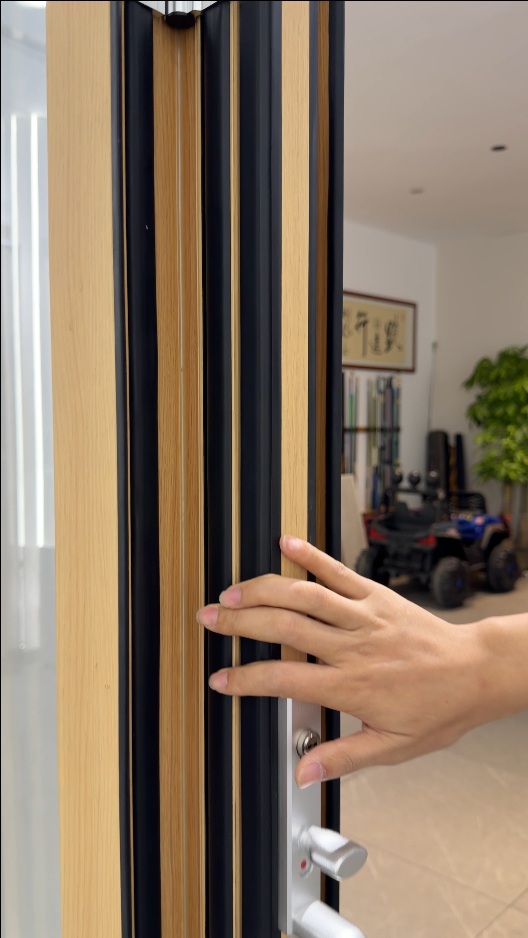 80重型折叠门