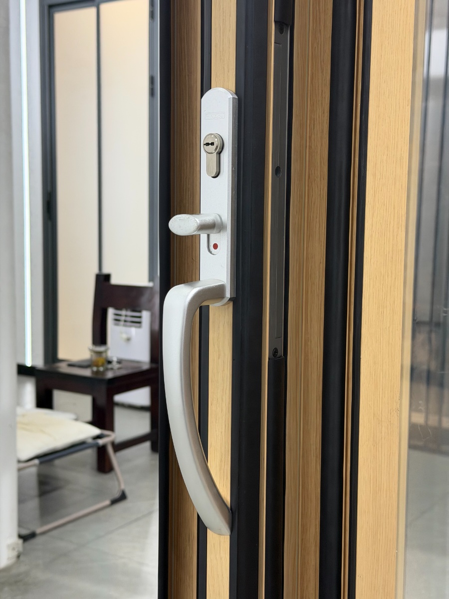 80重型折叠门